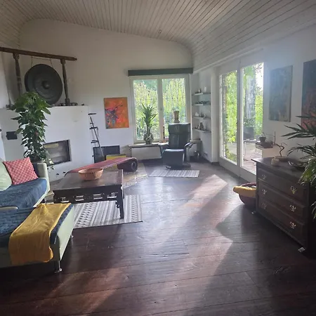 Kuenstlerhaus 海瑞星阿莫斯